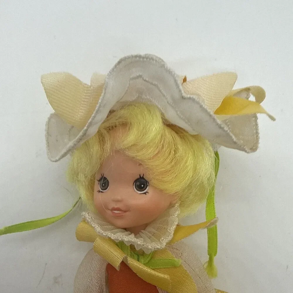 Vintage 1984 Kenner Rose Petal Place 